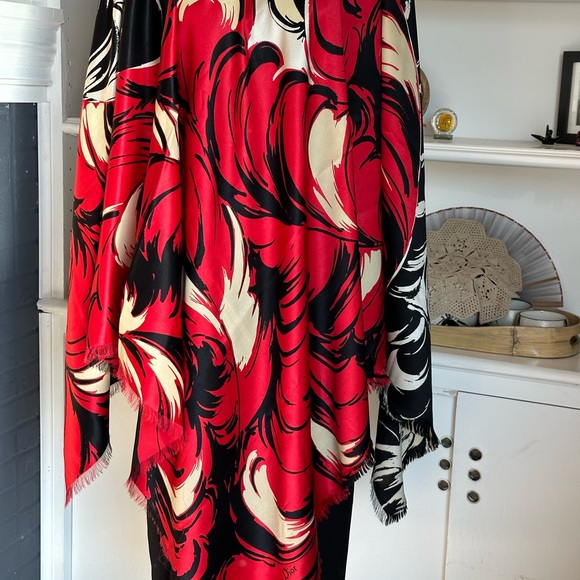 Rare!! VINTAGE Christian Dior Silk Scarf - Picture 4 of 14